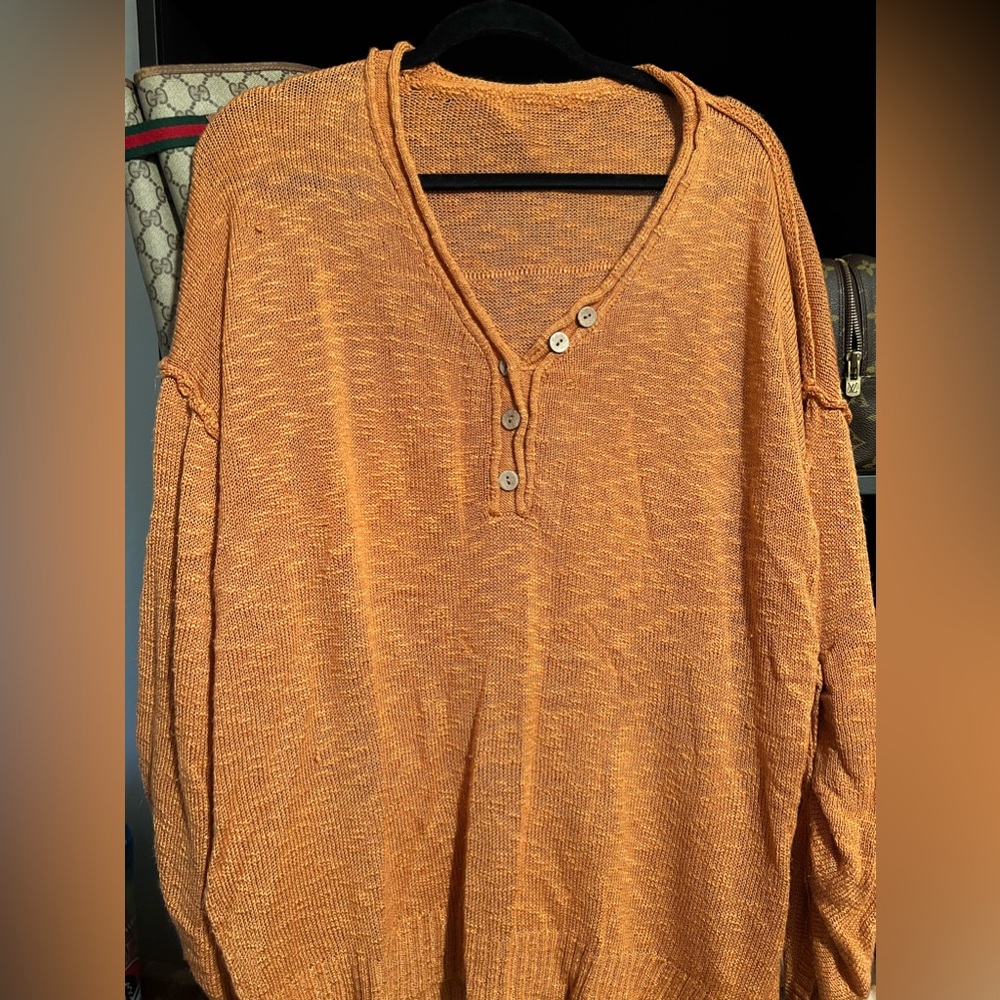 Rust boutique sweater✨